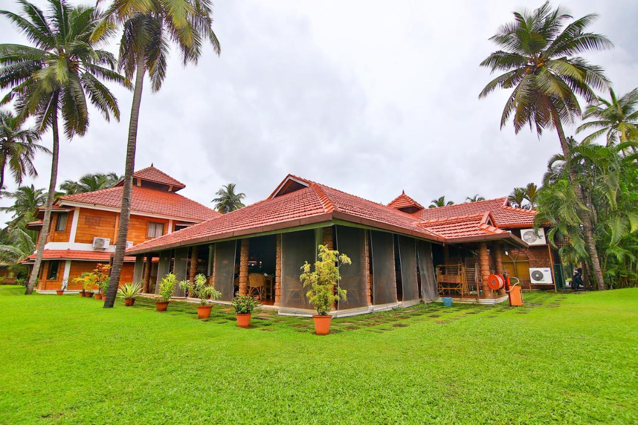 Sree Gokulam Nalanda Resorts Nīleshwar Exteriör bild